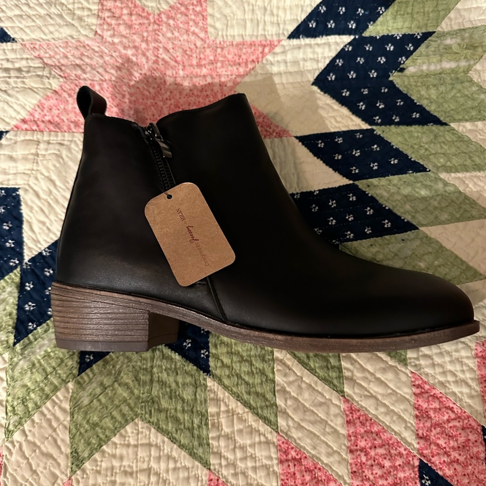 NEW Jeossy ankle boots